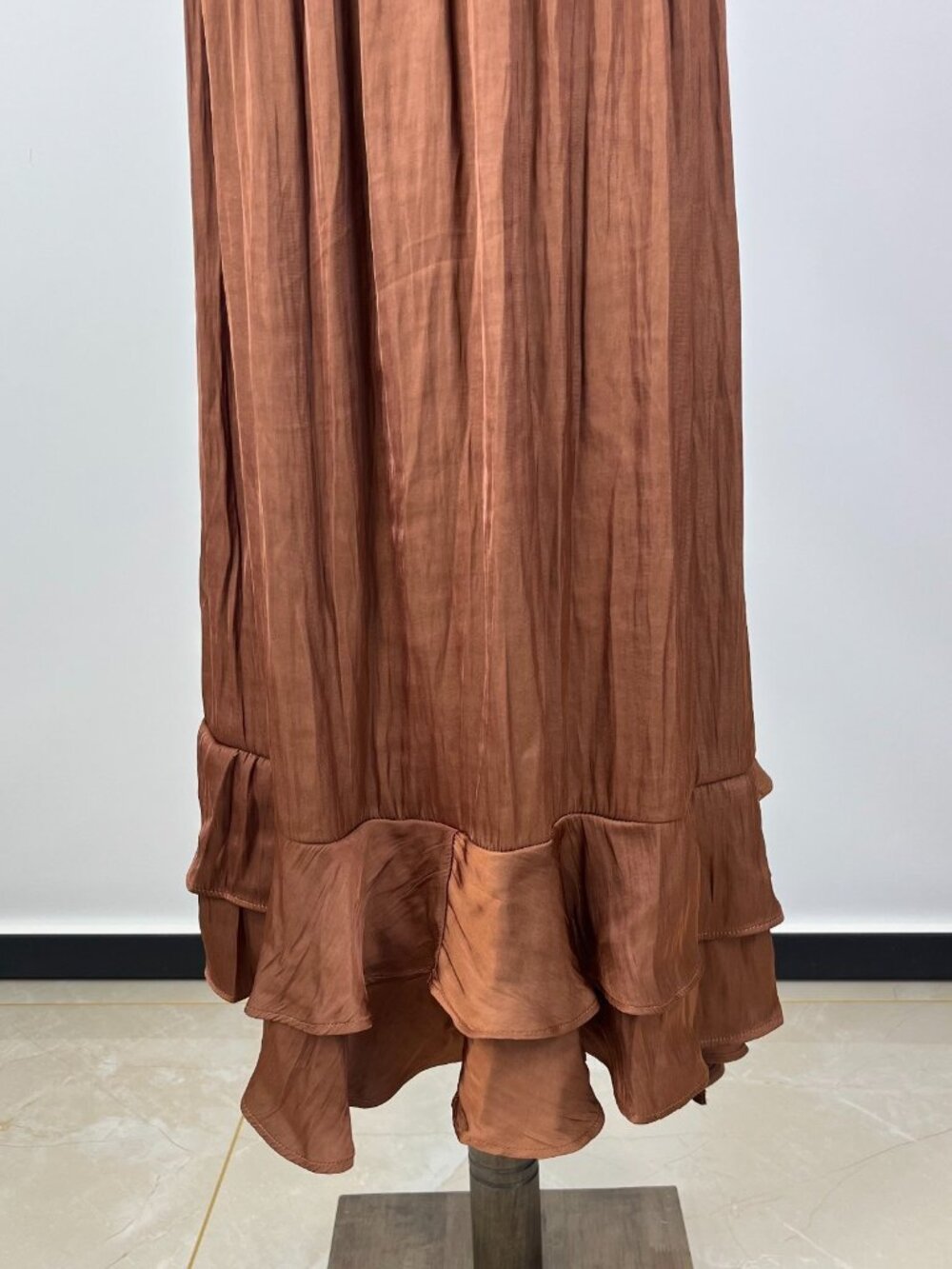 NWOT Farm Rio Ruffled Sleeveless V-Neck Midi Dress Brown Size L - Picture 9 of 16